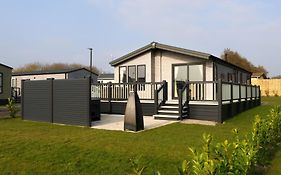 Riverside Holiday Park